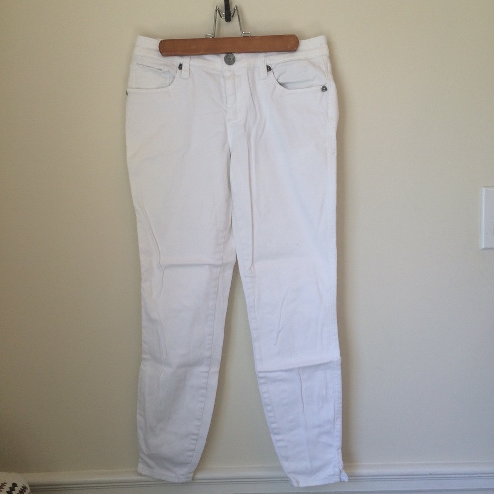 Kut from the Kloth white Ellen ankle skinny jeans